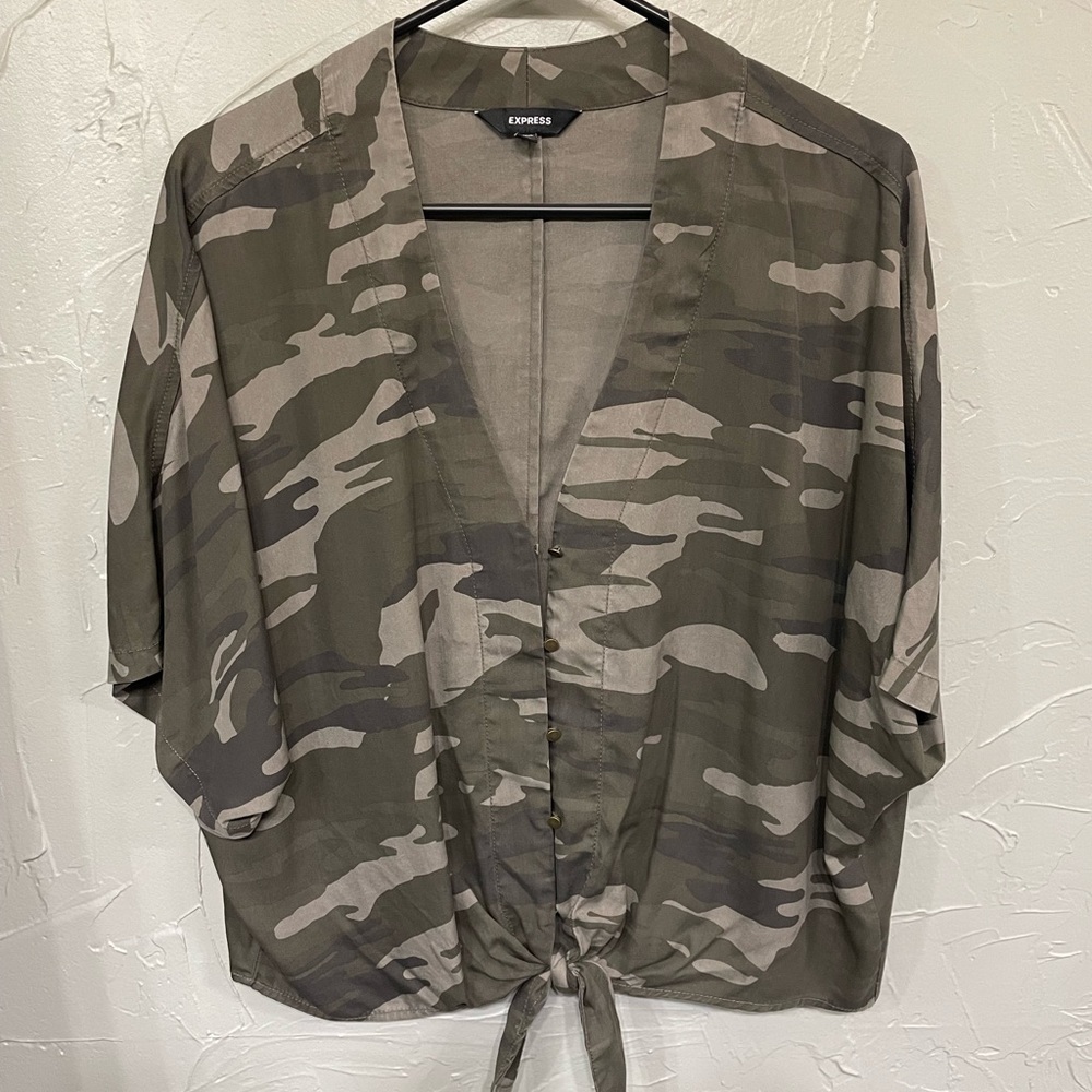 Camo top